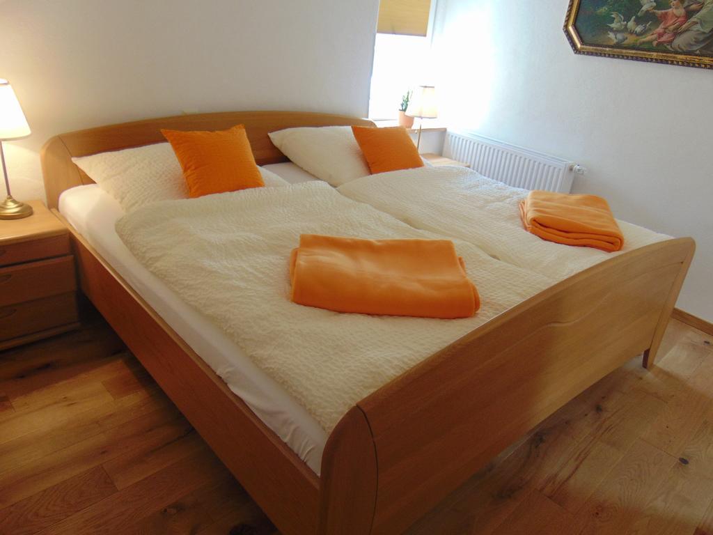 Ferienwohnung Bergblick /Moseltal Burgen  Eksteriør billede